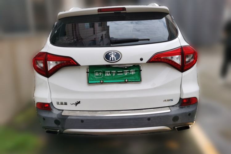 Used BYD Song New Energy 2017 Song DM 1.5TID All-Wheel Drive Luxury Model Rear