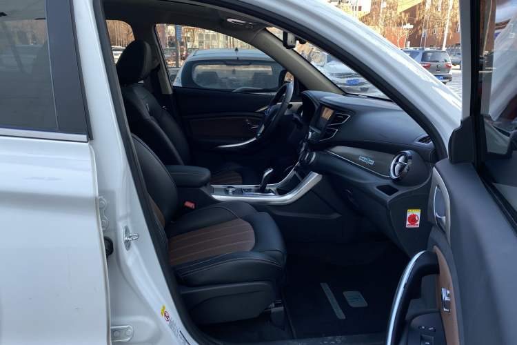 Used BYD Song New Energy 2017 Song EV300 Prestige Model Right Front Seat