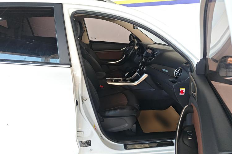 Used BYD Song New Energy 2017 Song DM 1.5TID All-Wheel Drive Luxury Model Right Front Seat
