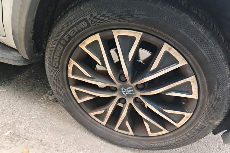 Used BYD Song New Energy 2017 Song DM 1.5TID All-Wheel Drive Luxury Model Right Front Wheel Hub