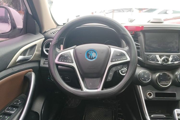 Used BYD Song New Energy 2017 Song DM 1.5TID All-Wheel Drive Luxury Model Steering Wheel