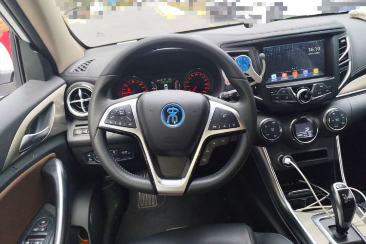 Used BYD Song New Energy 2017 Song DM 1.5TID All-Wheel Drive Luxury Model Steering Wheel