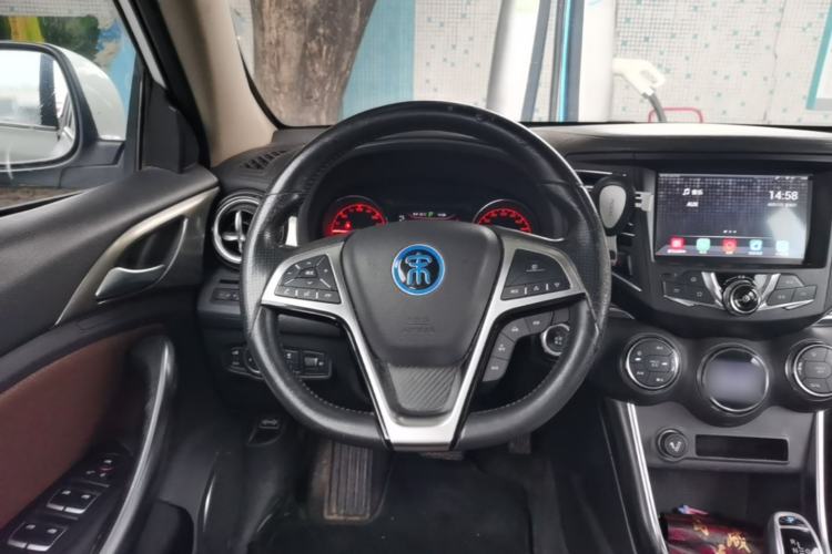 Used BYD Song New Energy 2017 Song DM 1.5TID All-Wheel Drive Luxury Model Steering Wheel