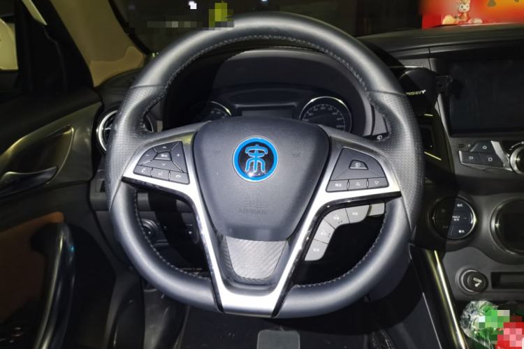 Used BYD Song New Energy 2017 Song DM 1.5TID All-Wheel Drive Luxury Model Steering Wheel