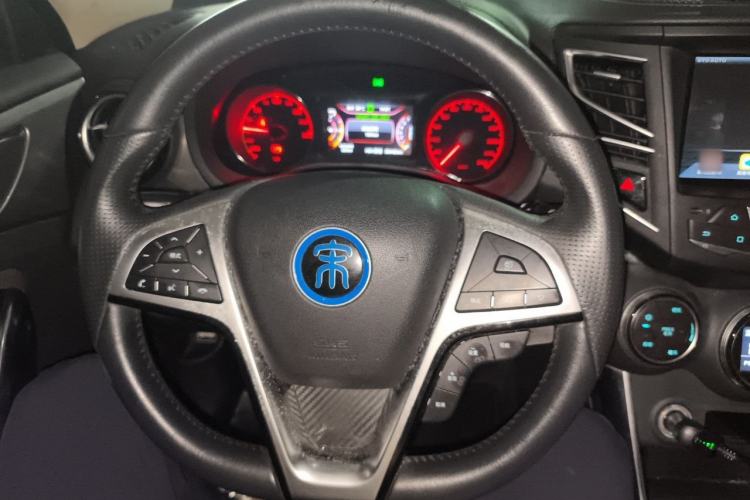 Used BYD Song New Energy 2017 Song DM 1.5TID All-Wheel Drive Luxury Model Steering Wheel