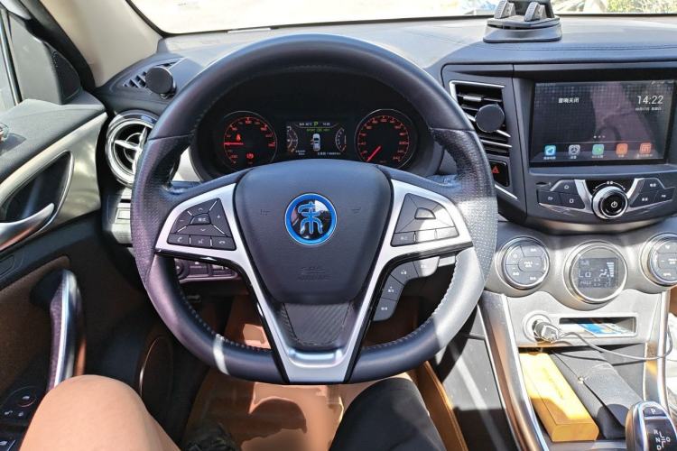 Used BYD Song New Energy 2017 Song DM 1.5TID All-Wheel Drive Luxury Model Steering Wheel