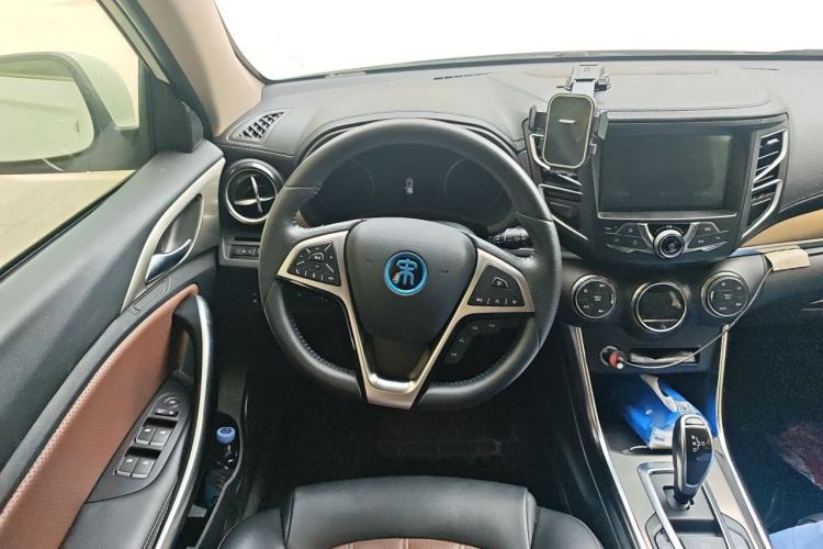 Used BYD Song New Energy 2017 Song DM 1.5TID All-Wheel Drive Luxury Model Steering Wheel