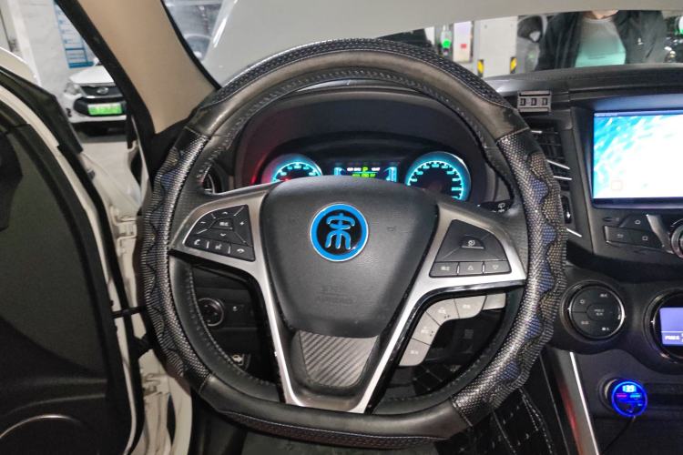 Used BYD Song New Energy 2017 Song DM 1.5TID All-Wheel Drive Luxury Model Steering Wheel