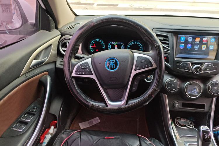 Used BYD Song New Energy 2017 Song DM 1.5TID All-Wheel Drive Luxury Model Steering Wheel