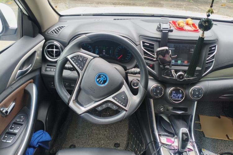 Used BYD Song New Energy 2017 Song DM 1.5TID All-Wheel Drive Prestige Model Steering Wheel