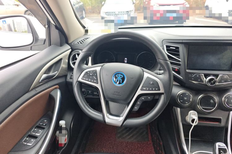 Used BYD Song New Energy 2017 Song DM 1.5TID All-Wheel Drive Luxury Model Steering Wheel