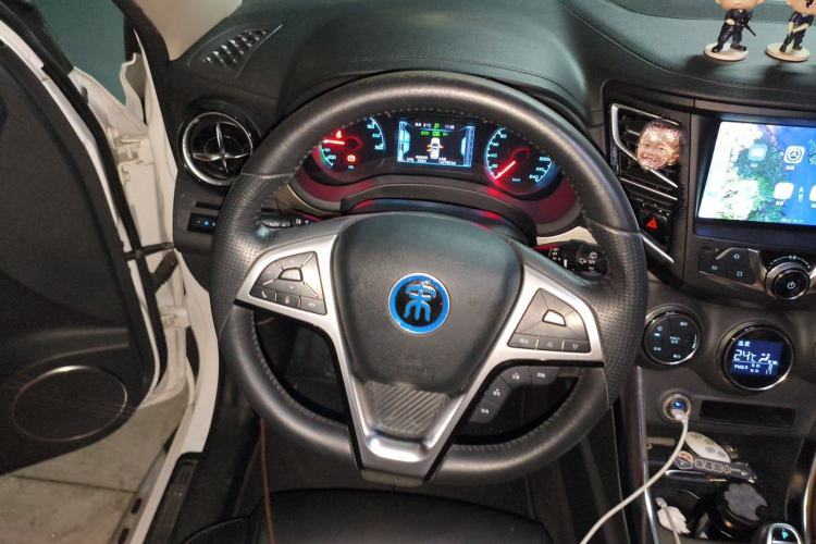 Used BYD Song New Energy 2017 Song DM 1.5TID All-Wheel Drive Luxury Model Steering Wheel