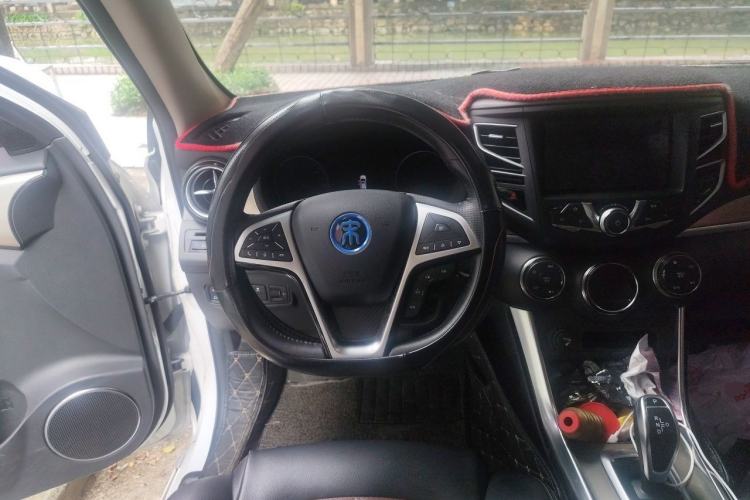 Used BYD Song New Energy 2017 Song DM 1.5TID All-Wheel Drive Luxury Model Steering Wheel