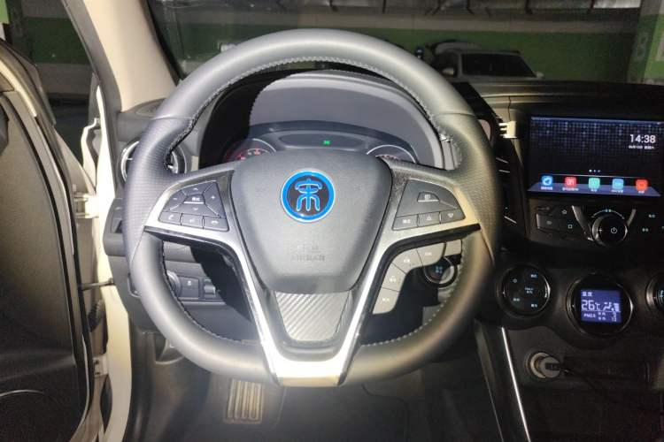 Used BYD Song New Energy 2017 Song DM 1.5TID All-Wheel Drive Luxury Model Steering Wheel