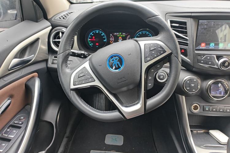 Used BYD Song New Energy 2017 Song DM 1.5TID All-Wheel Drive Luxury Model Steering Wheel