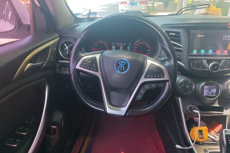 Used BYD Song New Energy 2017 Song DM 1.5TID All-Wheel Drive Luxury Model Steering Wheel