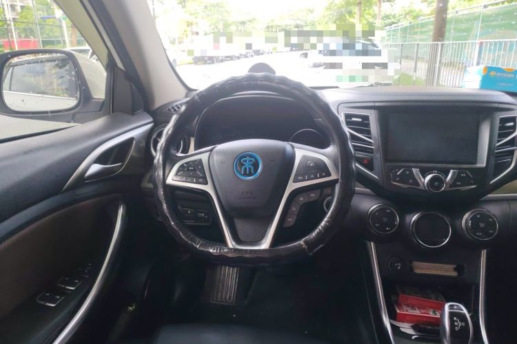 Used BYD Song New Energy 2017 Song DM 1.5TID All-Wheel Drive Luxury Model Steering Wheel