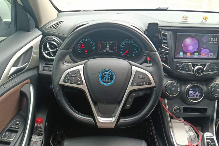 Used BYD Song New Energy 2017 Song DM 1.5TID All-Wheel Drive Luxury Model Steering Wheel