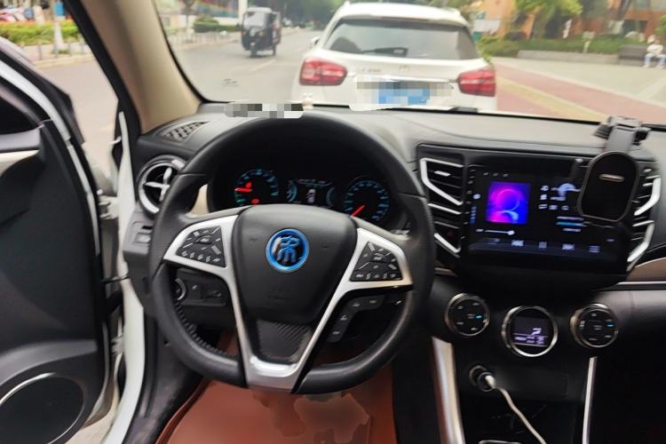 Used BYD Song New Energy 2017 Song DM 1.5TID All-Wheel Drive Luxury Model Steering Wheel