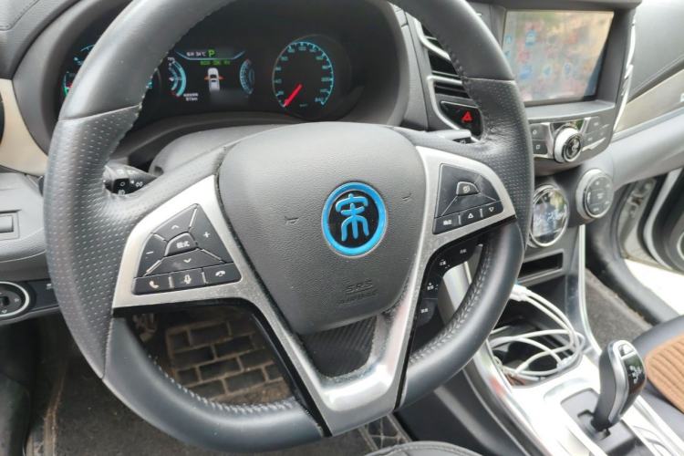 Used BYD Song New Energy 2017 Song DM 1.5TID All-Wheel Drive Luxury Model Steering Wheel
