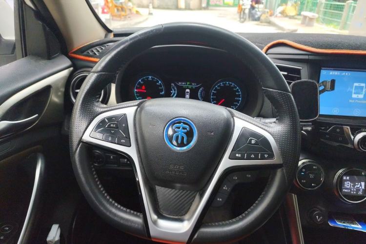 Used BYD Song New Energy 2017 Song DM 1.5TID All-Wheel Drive Luxury Model Steering Wheel