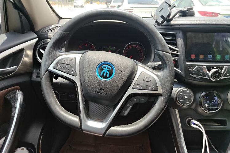 Used BYD Song New Energy 2017 Song DM 1.5TID All-Wheel Drive Prestige Model Steering Wheel