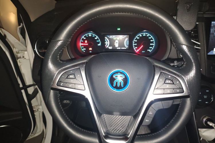 Used BYD Song New Energy 2017 Song DM 1.5TID All-Wheel Drive Luxury Model Steering Wheel