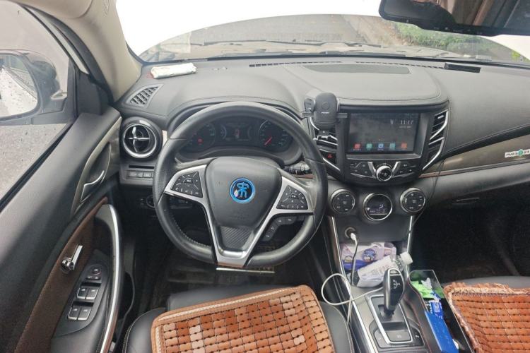 Used BYD Song New Energy 2017 Song DM 1.5TID All-Wheel Drive Luxury Model Steering Wheel