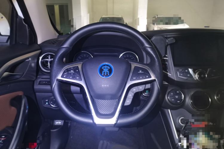 Used BYD Song New Energy 2017 Song DM 1.5TID All-Wheel Drive Luxury Model Steering Wheel