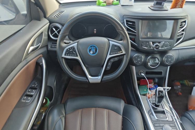 Used BYD Song New Energy 2017 Song DM 1.5TID All-Wheel Drive Luxury Model Steering Wheel