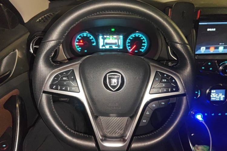Used BYD Song New Energy 2017 Song DM 1.5TID All-Wheel Drive Luxury Model Steering Wheel