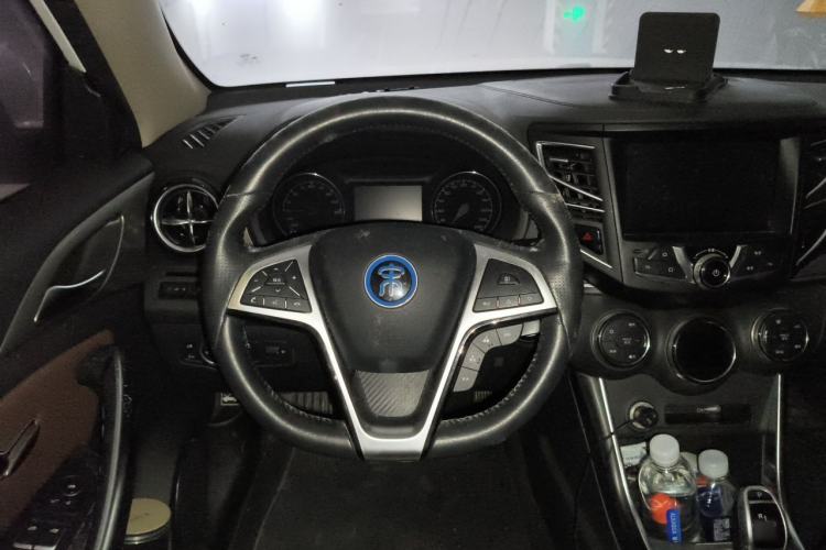 Used BYD Song New Energy 2017 Song DM 1.5TID All-Wheel Drive Prestige Model Steering Wheel