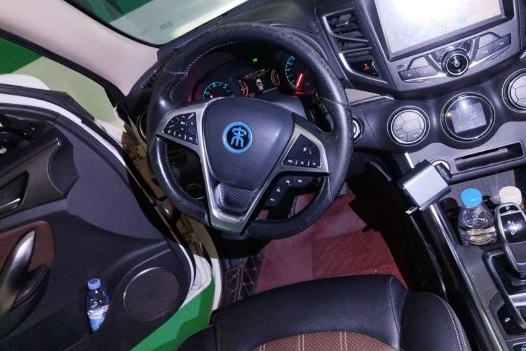 Used BYD Song New Energy 2017 Song DM 1.5TID All-Wheel Drive Prestige Model Steering Wheel
