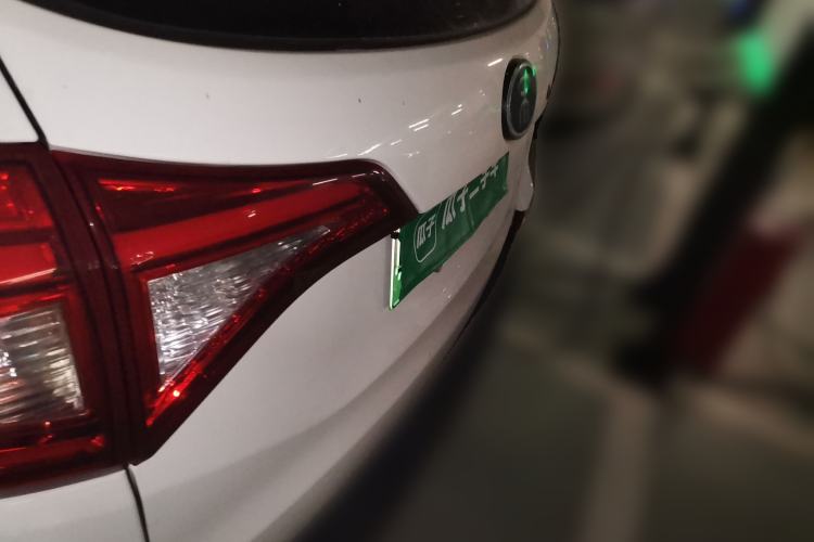 Used BYD Song New Energy 2017 Song DM 1.5TID All-Wheel Drive Luxury Model Trunk