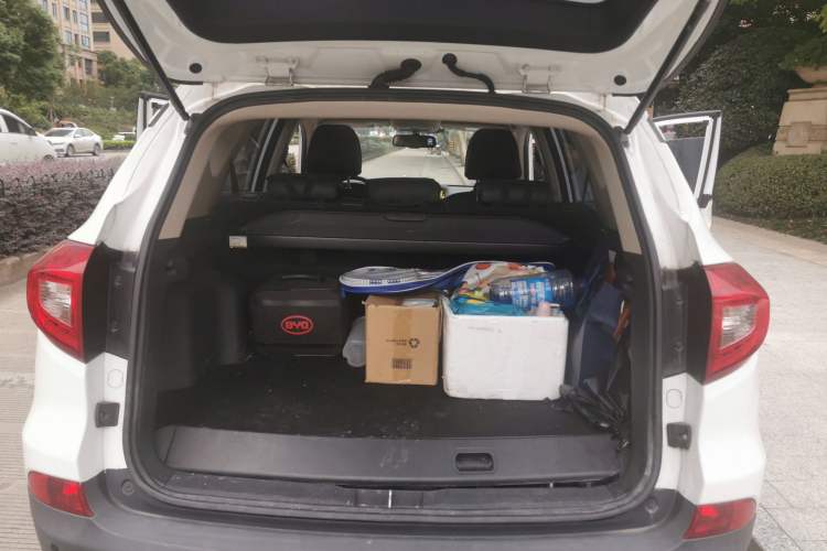 Used BYD Song New Energy 2017 Song DM 1.5TID All-Wheel Drive Prestige Model Trunk