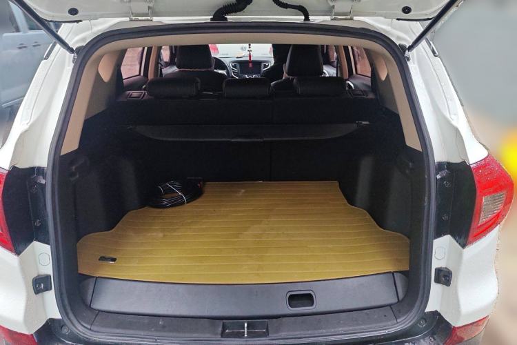 Used BYD Song New Energy 2017 Song DM 1.5TID All-Wheel Drive Luxury Model Trunk