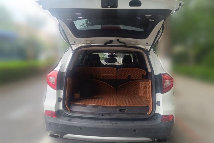 Used BYD Song New Energy 2017 Song DM 1.5TID All-Wheel Drive Luxury Model Trunk
