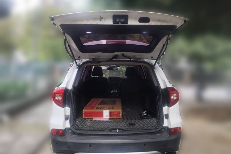 Used BYD Song New Energy 2017 Song DM 1.5TID All-Wheel Drive Luxury Model Trunk