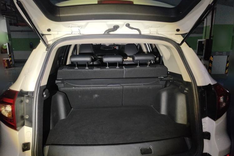 Used BYD Song New Energy 2017 Song DM 1.5TID All-Wheel Drive Luxury Model Trunk