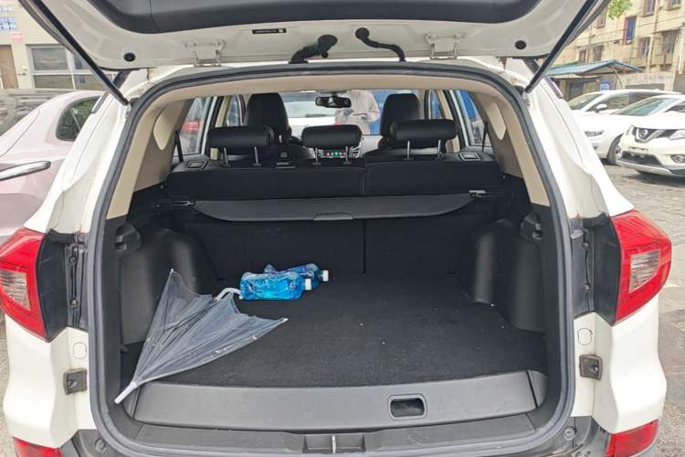 Used BYD Song New Energy 2017 Song DM 1.5TID All-Wheel Drive Luxury Model Trunk