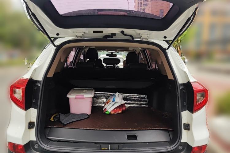 Used BYD Song New Energy 2017 Song DM 1.5TID All-Wheel Drive Luxury Model Trunk