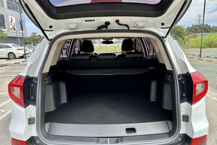 Used BYD Song New Energy 2017 Song DM 1.5TID All-Wheel Drive Luxury Model Trunk