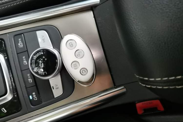 Used BYD Song New Energy 2017 Song DM 1.5TID All-Wheel Drive Luxury Model Vehicle Key