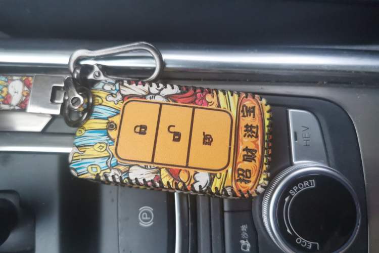 Used BYD Song New Energy 2017 Song DM 1.5TID All-Wheel Drive Prestige Model Vehicle Key