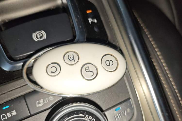 Used BYD Song New Energy 2017 Song DM 1.5TID All-Wheel Drive Luxury Model Vehicle Key