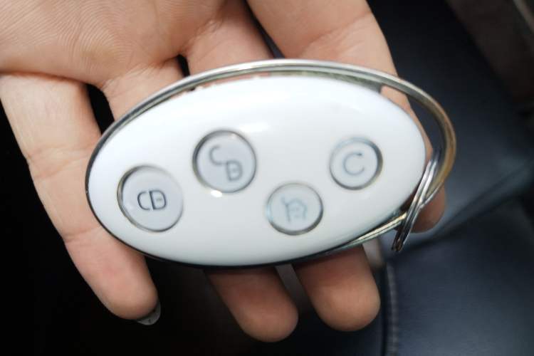 Used BYD Song New Energy 2017 Song DM 1.5TID All-Wheel Drive Luxury Model Vehicle Key