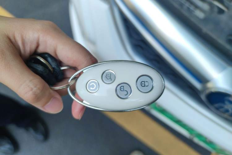 Used BYD Song New Energy 2017 Song DM 1.5TID All-Wheel Drive Luxury Model Vehicle Key