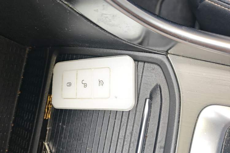 Used BYD Song New Energy 2017 Song DM 1.5TID All-Wheel Drive Luxury Model Vehicle Key