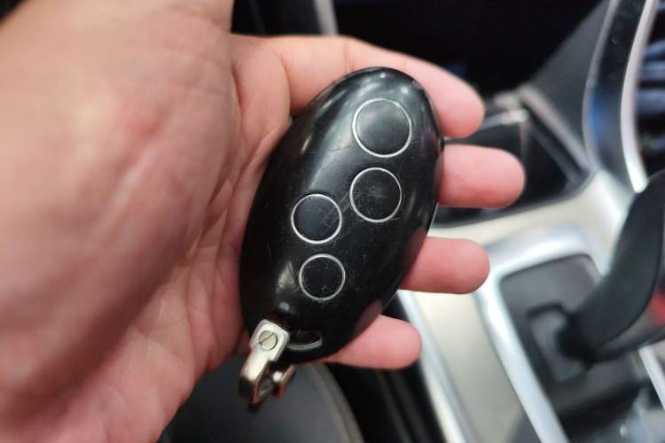 Used BYD Song New Energy 2017 Song DM 1.5TID All-Wheel Drive Luxury Model Vehicle Key
