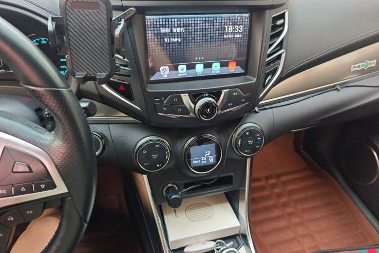 Used BYD Song New Energy 2017 Song DM 1.5TID All-Wheel Drive Luxury Model Audio And AC Panel